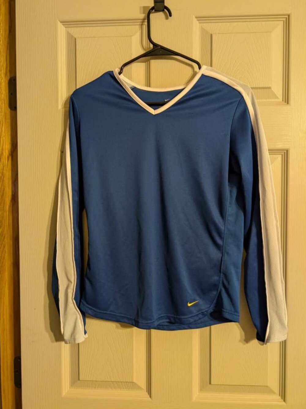 Women's size small Nike long sleeve